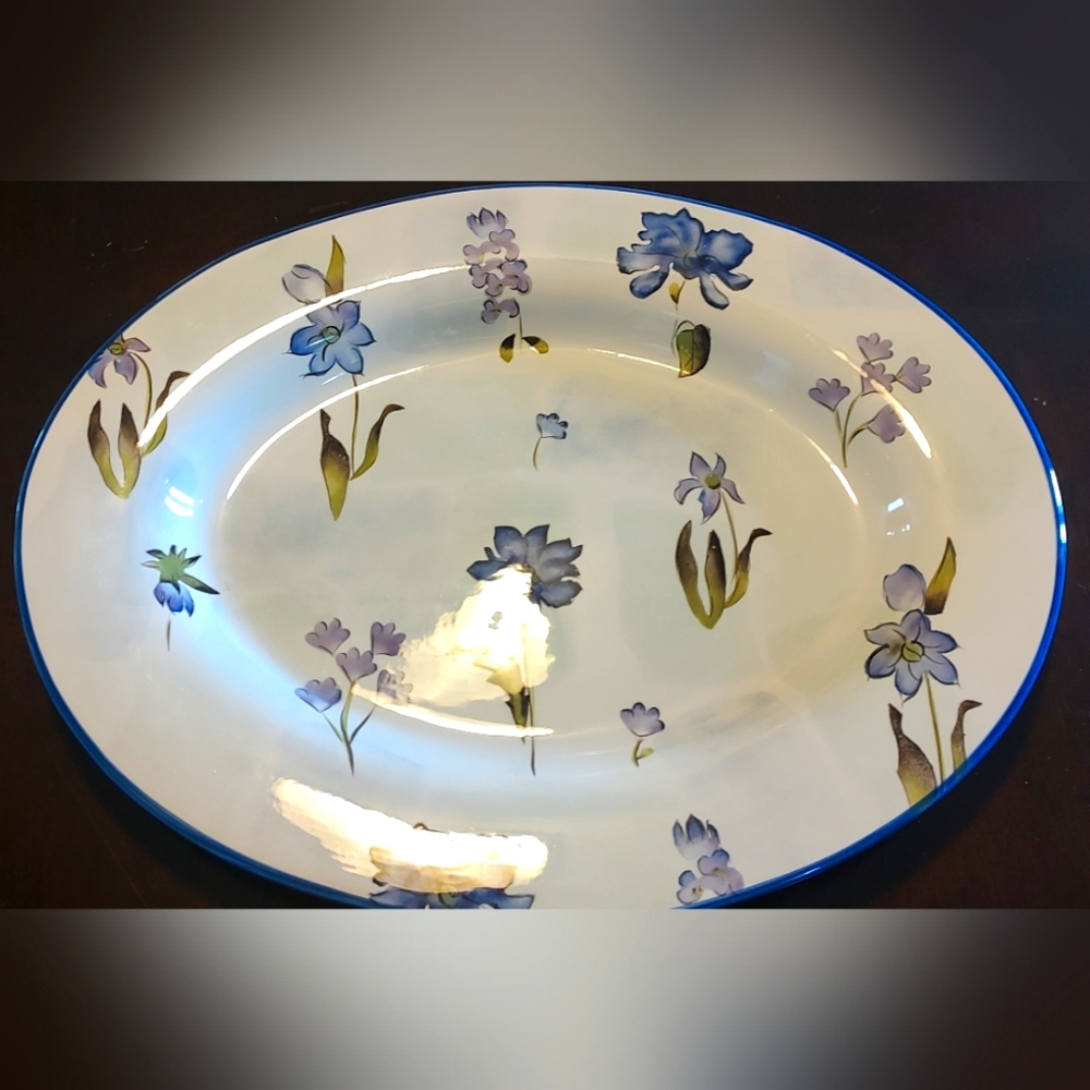 Serving tray
